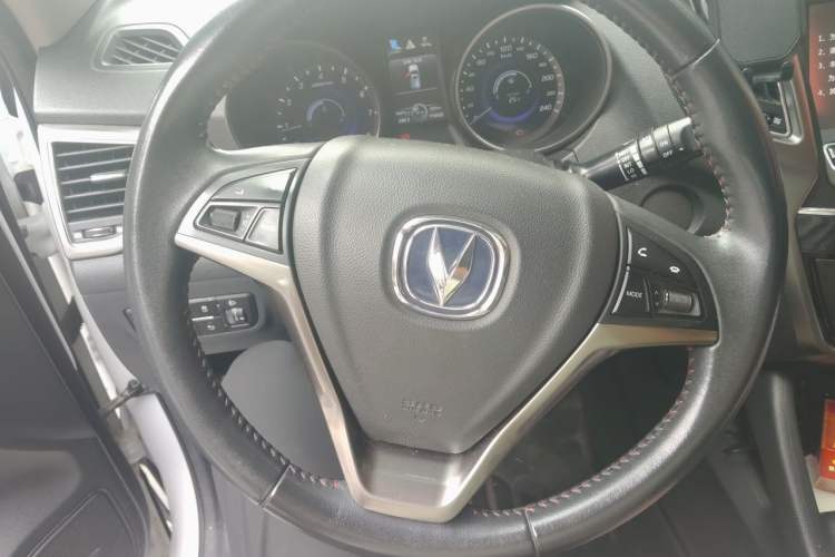 Used CHANGAN CS75 2016 2.0L Manual Luxury Version China V Standard Steering Wheel