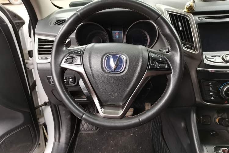 Used CHANGAN CS75 2016 1.8T Automatic Elite Model China V Standard Steering Wheel