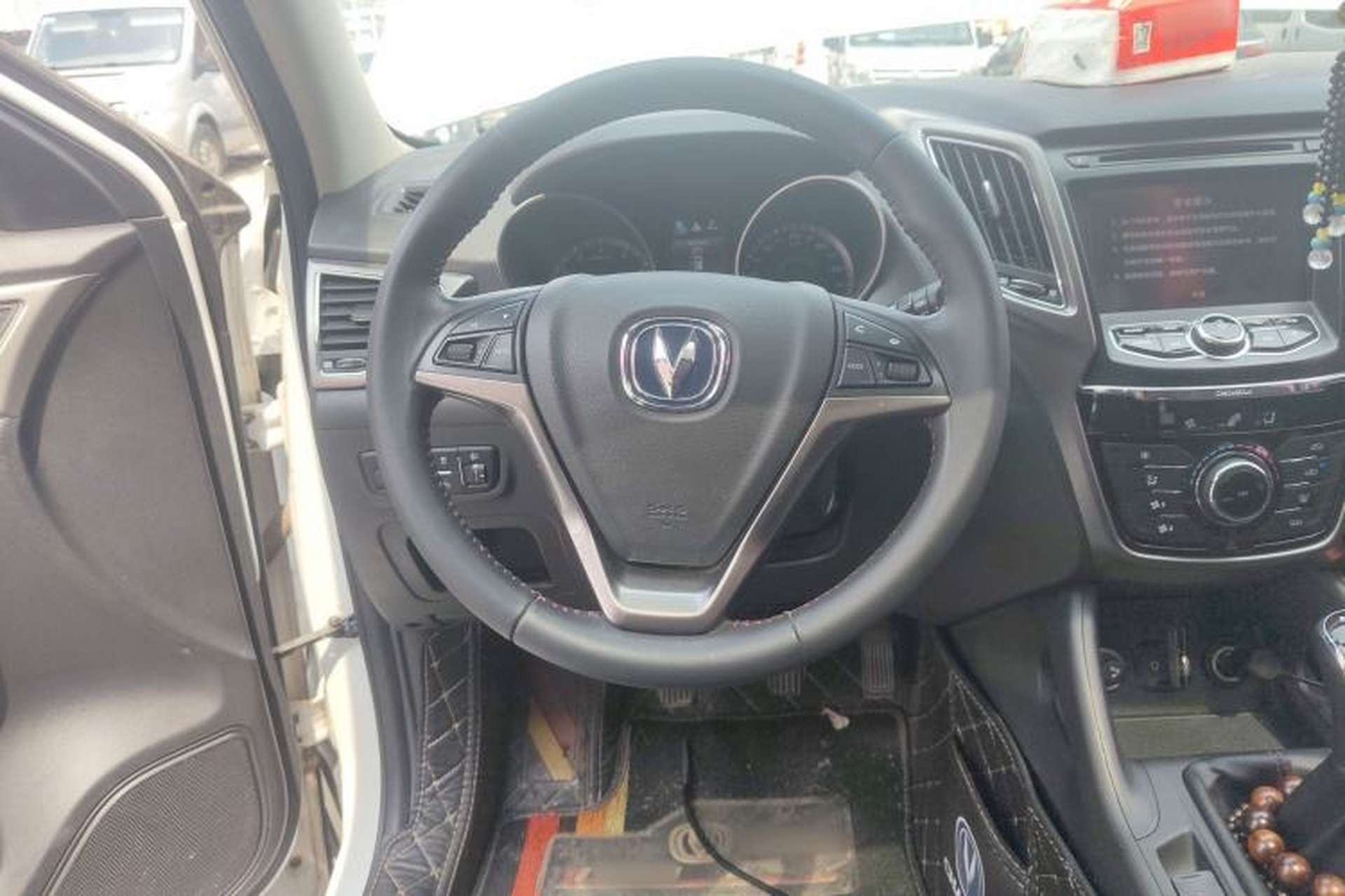 Used CHANGAN CS75 2016 2.0L Manual Luxury Version China V Standard Steering Wheel
