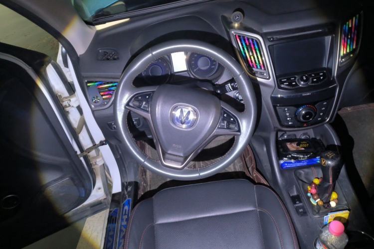 Used CHANGAN CS75 2016 2.0L Manual Luxury Version China IV Standard Steering Wheel