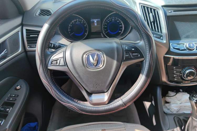 Used CHANGAN CS75 2016 2.0L Manual Luxury Version China V Standard Steering Wheel