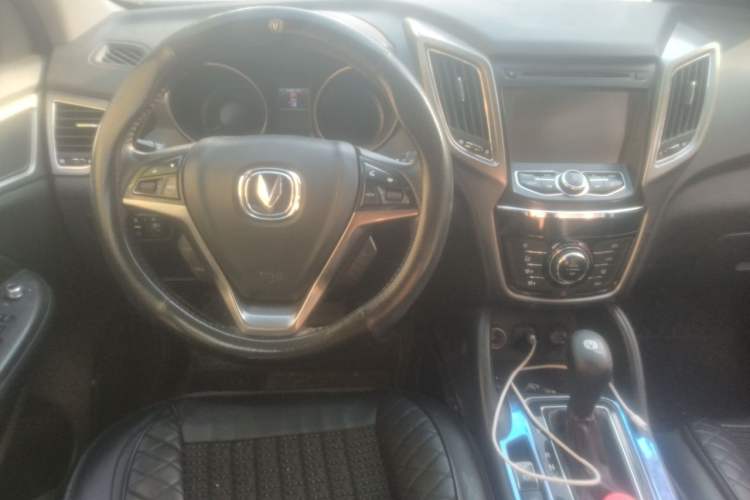 Used CHANGAN CS75 2016 1.8T Automatic Elite Model China V Standard Steering Wheel