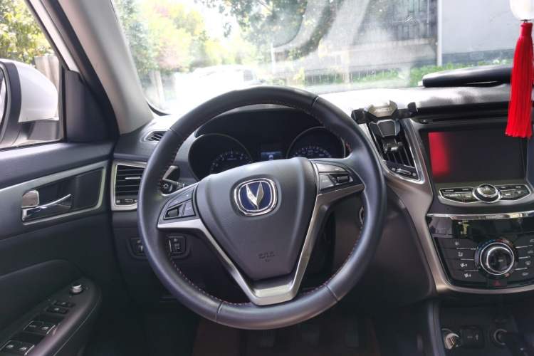 Used CHANGAN CS75 2016 2.0L Manual Luxury Version China V Standard Steering Wheel