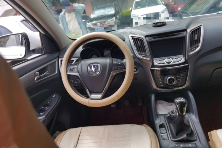 Used CHANGAN CS75 2016 2.0L Manual Leading Version China IV Standard Steering Wheel