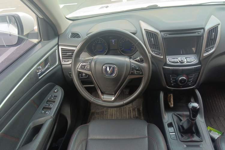 Used CHANGAN CS75 2016 2.0L Manual Luxury Version China V Standard Steering Wheel
