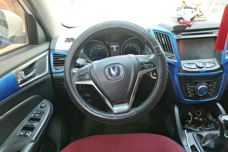 Used CHANGAN CS75 2016 2.0L Manual Luxury Version China V Standard Steering Wheel