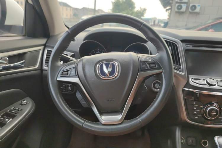 Used CHANGAN CS75 2016 1.8T Automatic Elite Model China IV Standard Steering Wheel