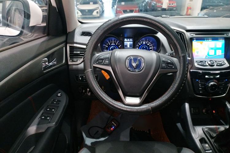 Used CHANGAN CS75 2016 2.0L Manual Leading Version China IV Standard Steering Wheel