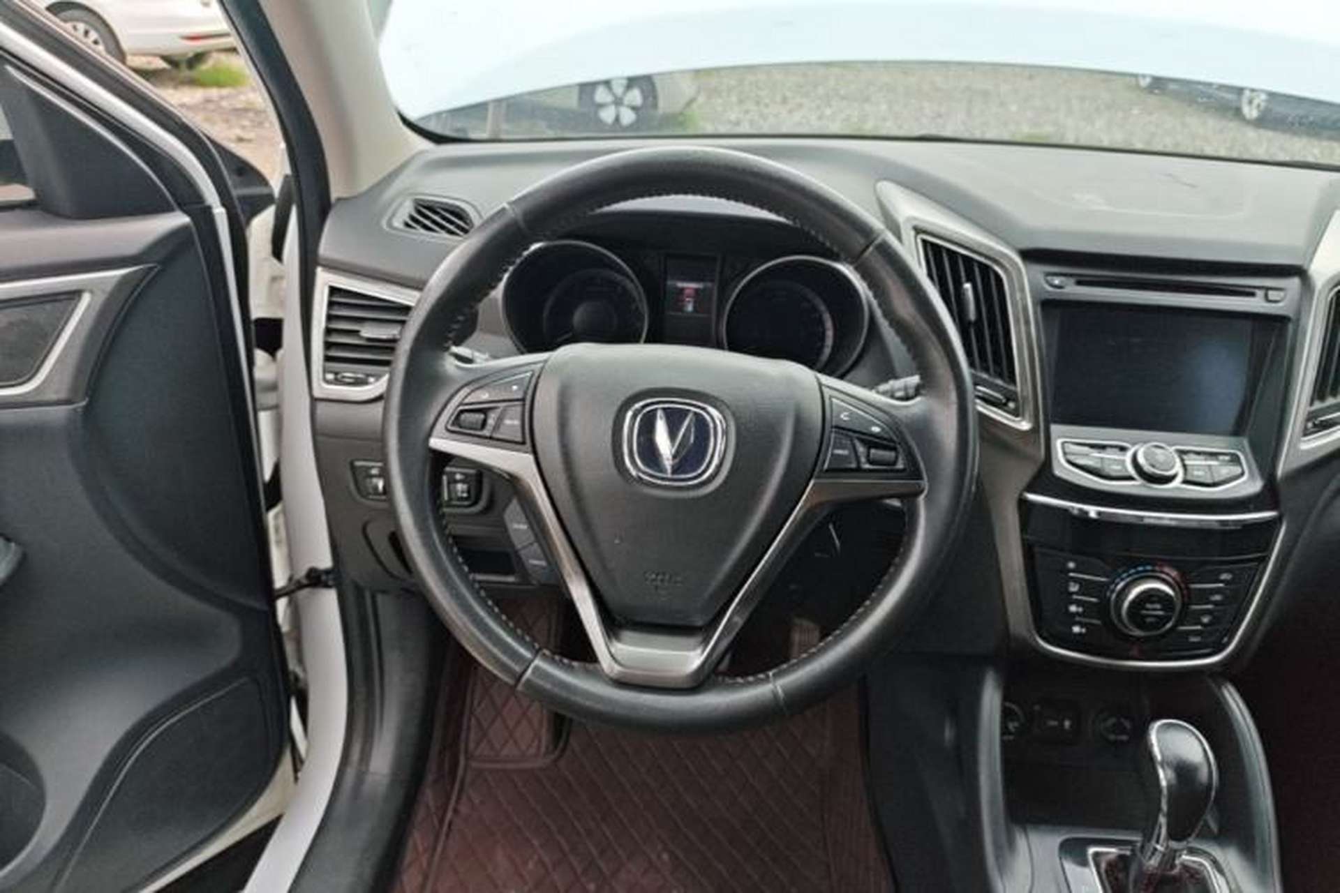 Used CHANGAN CS75 2016 1.8T Automatic Elite Model China IV Standard Steering Wheel