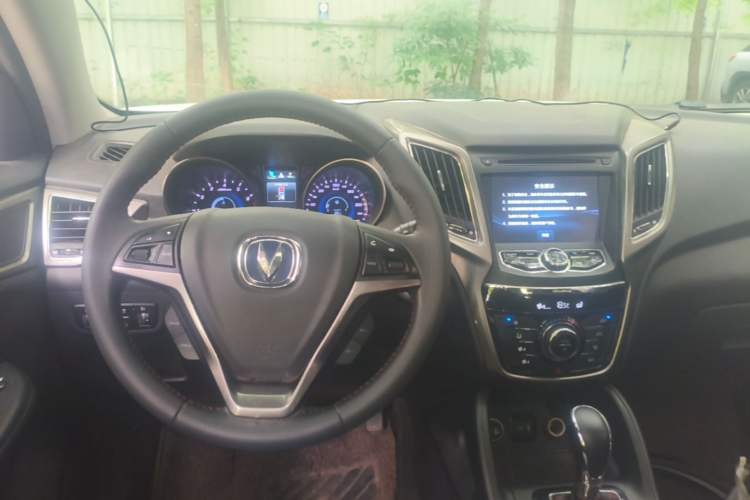 Used CHANGAN CS75 2016 1.8T Automatic Elite Model China V Standard Steering Wheel
