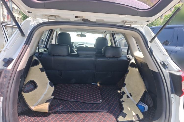 Used CHANGAN CS75 2016 2.0L Manual Luxury Version China V Standard Trunk