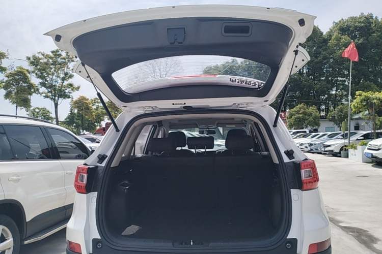 Used CHANGAN CS75 2016 1.8T Automatic Elite Model China V Standard Trunk