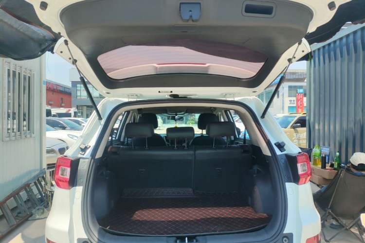 Used CHANGAN CS75 2016 1.8T Automatic Elite Model China V Standard Trunk