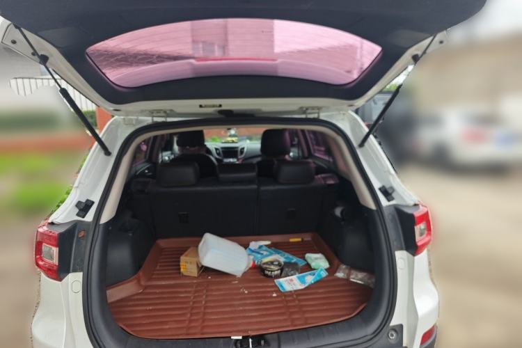 Used CHANGAN CS75 2016 2.0L Manual Luxury Version China V Standard Trunk
