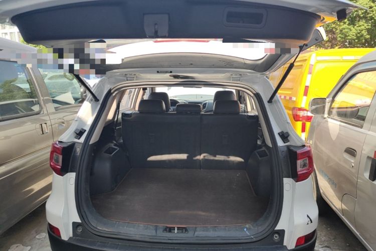 Used CHANGAN CS75 2016 2.0L Manual Comfort Version China V Standard Trunk