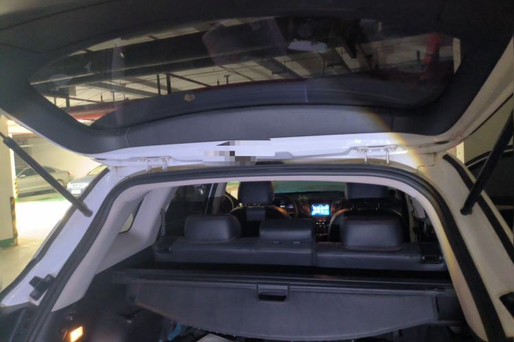 Used CHANGAN CS75 2016 2.0L Manual Luxury Version China IV Standard Trunk