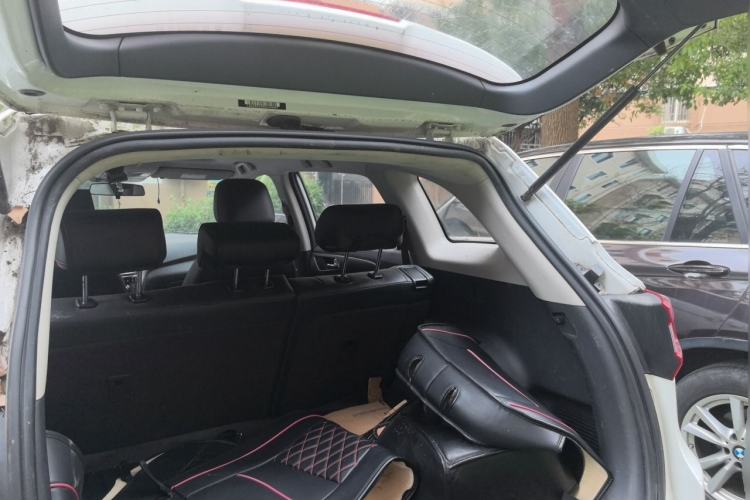 Used CHANGAN CS75 2016 1.8T Automatic Elite Model China V Standard Trunk