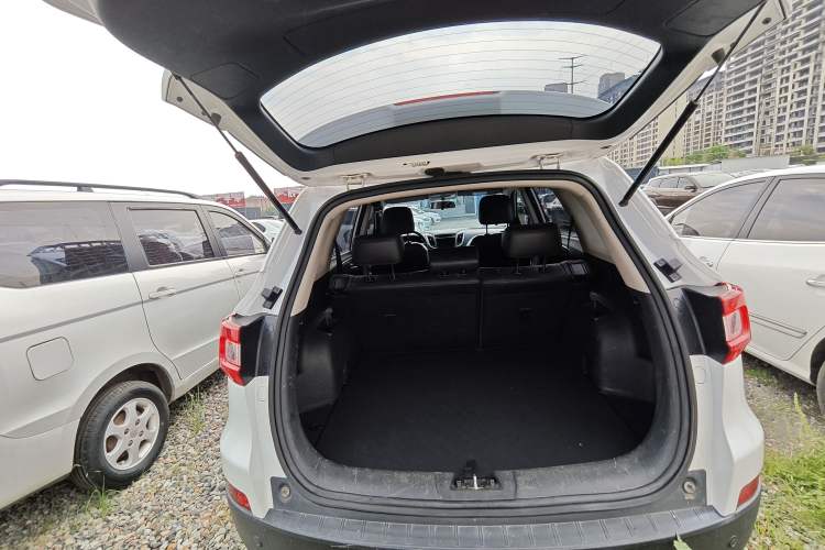 Used CHANGAN CS75 2016 1.8T Automatic Elite Model China IV Standard Trunk