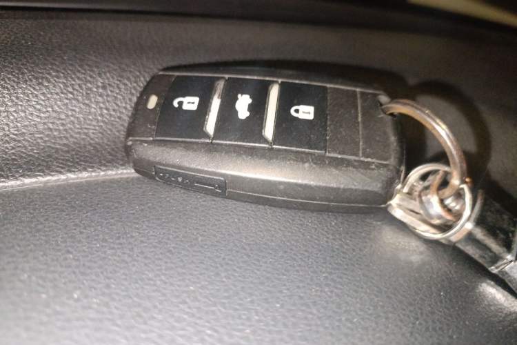 Used CHANGAN CS75 2016 2.0L Manual Luxury Version China V Standard Vehicle Key