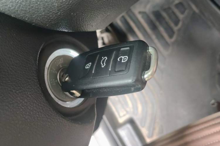 Used CHANGAN CS75 2016 2.0L Manual Luxury Version China V Standard Vehicle Key