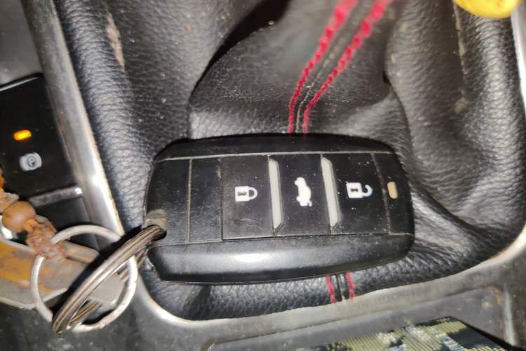 Used CHANGAN CS75 2016 2.0L Manual Luxury Version China V Standard Vehicle Key