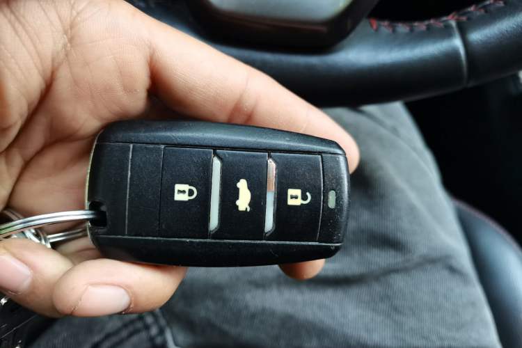 Used CHANGAN CS75 2016 2.0L Manual Luxury Version China V Standard Vehicle Key