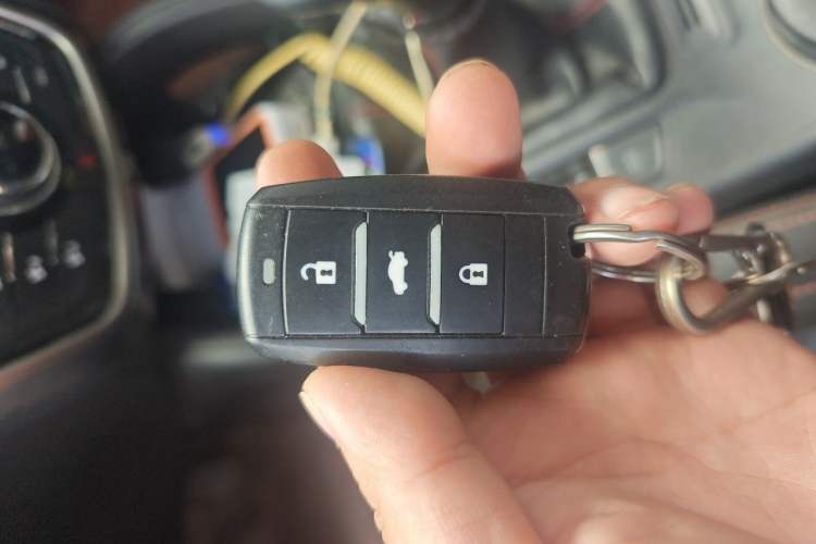 Used CHANGAN CS75 2016 2.0L Manual Luxury Version China V Standard Vehicle Key