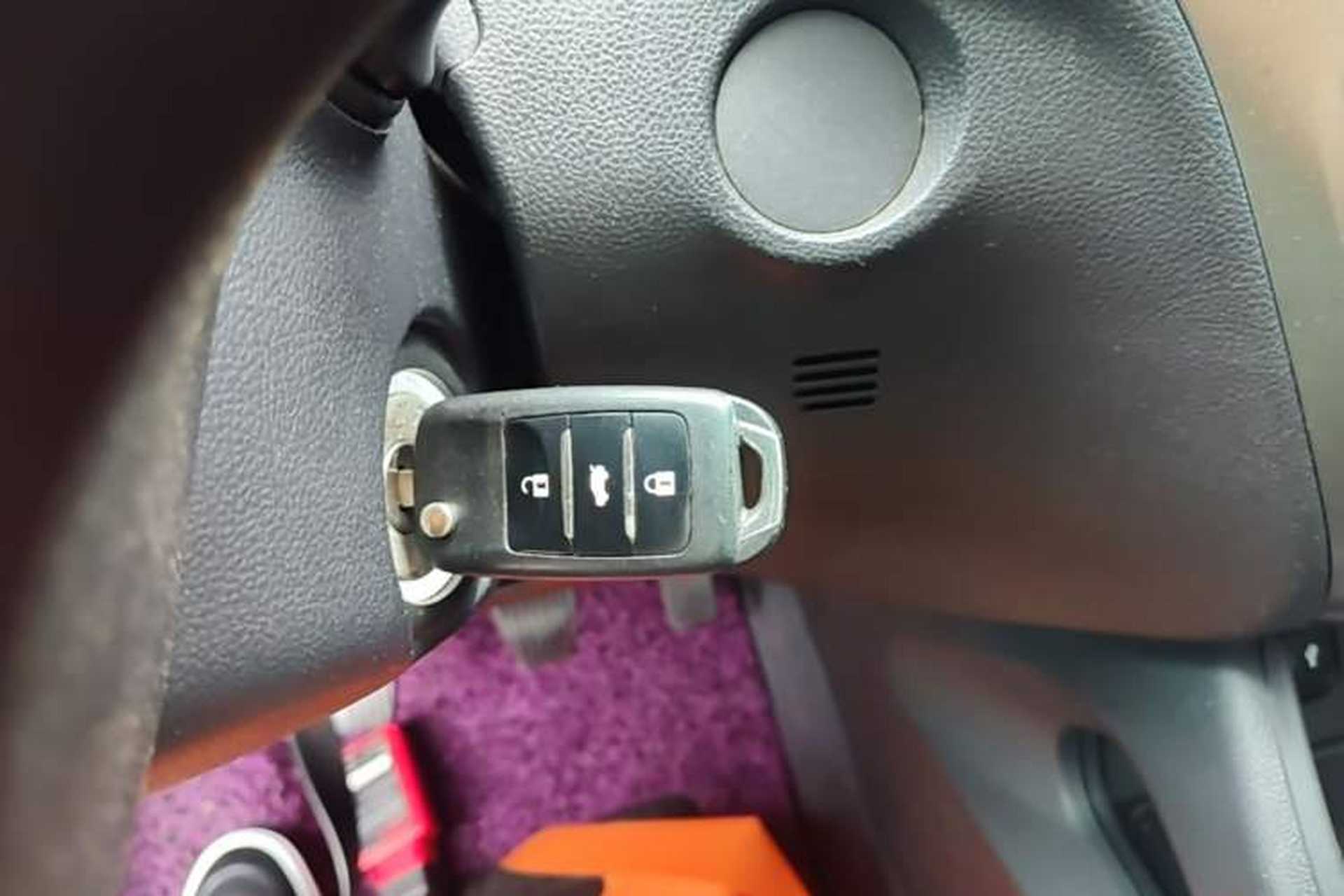 Used CHANGAN CS75 2016 2.0L Manual Luxury Version China V Standard Vehicle Key