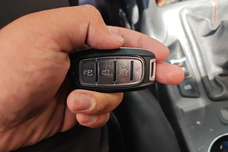 Used CHANGAN CS75 2016 2.0L Manual Luxury Version China IV Standard Vehicle Key
