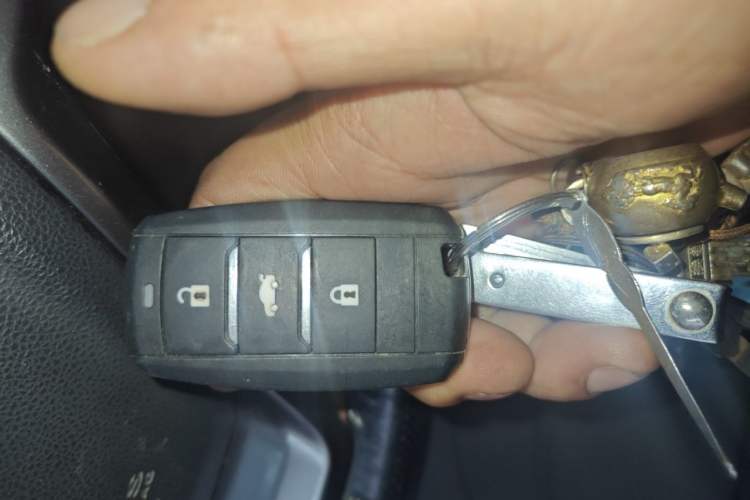 Used CHANGAN CS75 2016 2.0L Manual Luxury Version China V Standard Vehicle Key