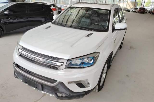 Used CHANGAN CS75 2016 2.0L Manual Luxury Version China IV Standard