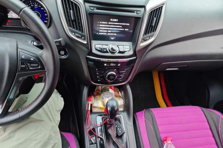 Used CHANGAN CS75 2016 1.8T Automatic Elite Model China IV Standard Audio And AC Panel