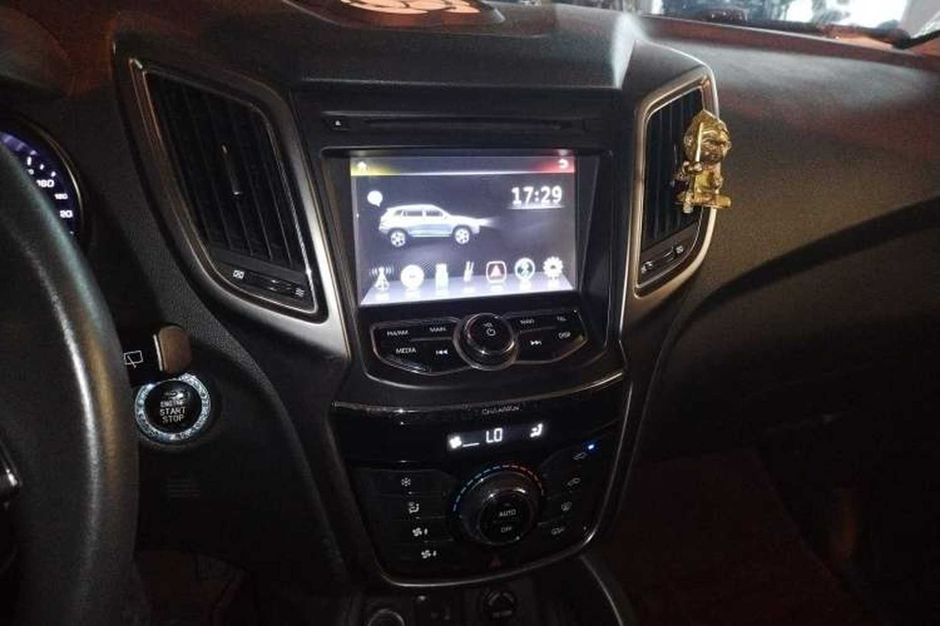 Used CHANGAN CS75 2016 1.8T Automatic Elite Model China V Standard Audio And AC Panel