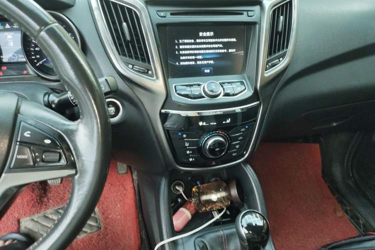 Used CHANGAN CS75 2016 2.0L Manual Luxury Version China V Standard Audio And AC Panel