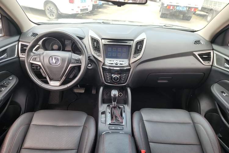 Used CHANGAN CS75 2016 1.8T Automatic Prestige Model China V Standard Center Console