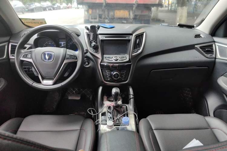 Used CHANGAN CS75 2016 1.8T Automatic Elite Model China V Standard Center Console