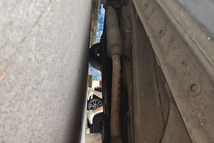 Used CHANGAN CS75 2016 1.5T Manual FENGSHANG Model Chassis Front Right