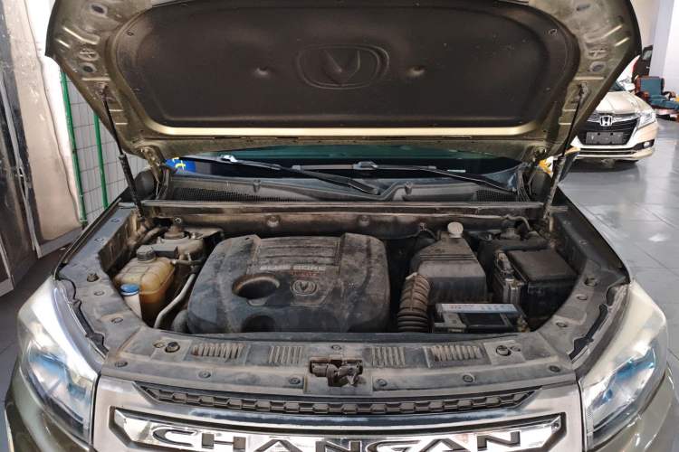 Used CHANGAN CS75 2016 1.8T Automatic Elite Model China V Standard Engine Bay