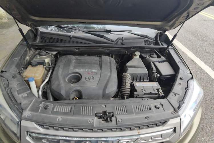 Used CHANGAN CS75 2016 1.8T Automatic Elite Model China V Standard Engine Bay