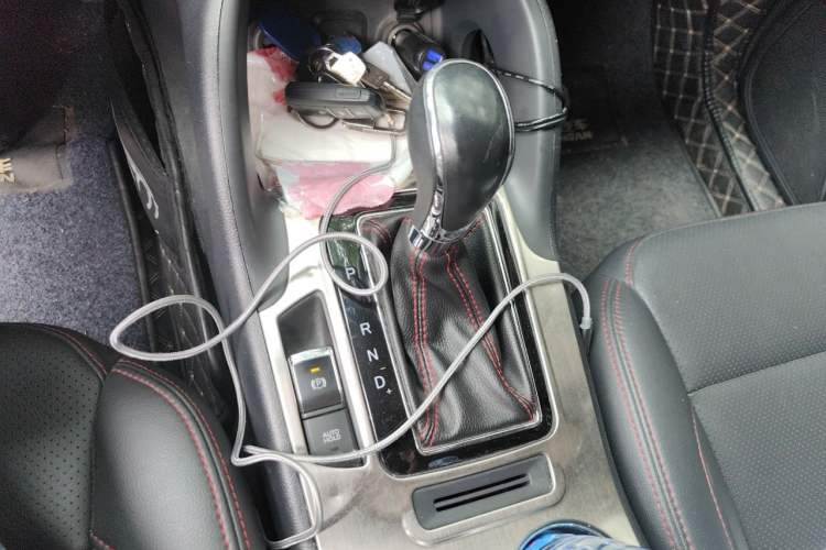 Used CHANGAN CS75 2016 1.8T Automatic Elite Model China V Standard Gear Lever