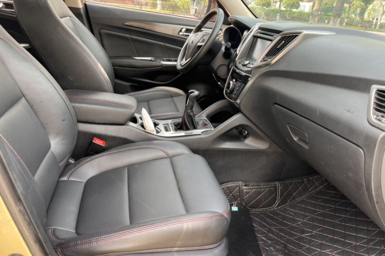 Used CHANGAN CS75 2016 2.0L Manual Luxury Version China V Standard Interior 8