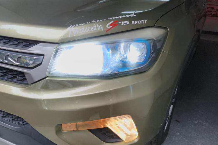 Used CHANGAN CS75 2016 1.8T Automatic Elite Model China V Standard Left Front Headlight
