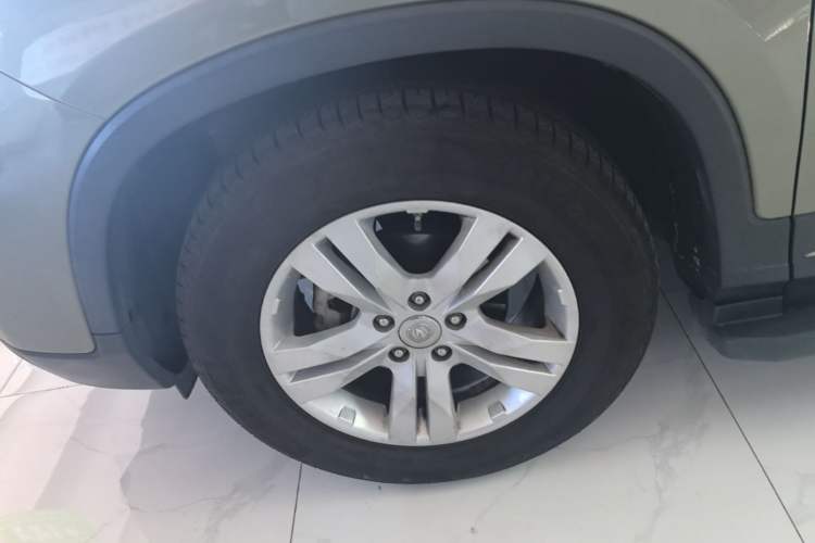 Used CHANGAN CS75 2016 1.8T Automatic Elite Model China V Standard Left Front Wheel Hub