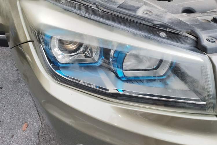 Used CHANGAN CS75 2016 2.0L Manual Luxury Version China V Standard Right Front Headlight