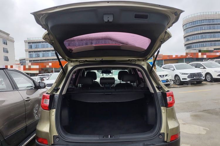 Used CHANGAN CS75 2016 1.8T Automatic Elite Model China V Standard Trunk