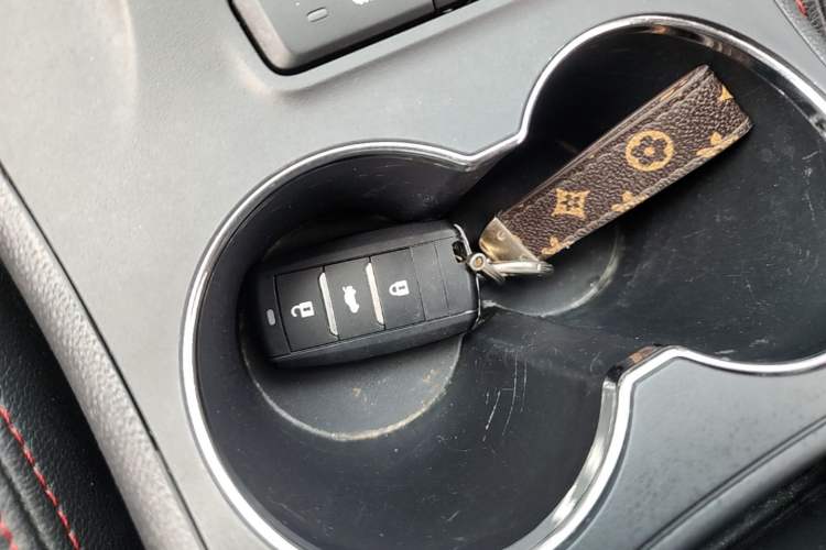 Used CHANGAN CS75 2016 1.8T Automatic Prestige Model China V Standard Vehicle Key