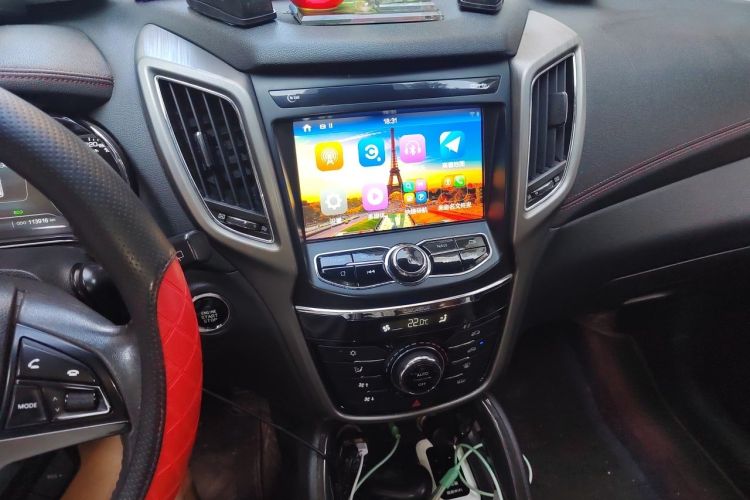 Used CHANGAN CS75 2017 Shangkui Edition 1.5T Manual Fengxiang Model Audio And AC Panel