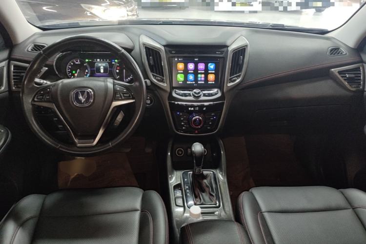 Used CHANGAN CS75 2017 Shangkui Edition 1.5T Automatic Fengxiang Model Center Console