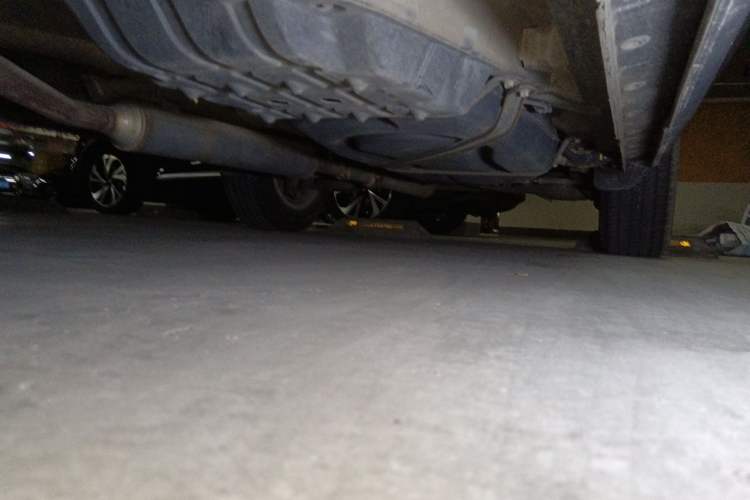 Used CHANGAN CS75 2017 Shangkui Edition 1.5T Automatic Fengxiang Model Chassis Front Left