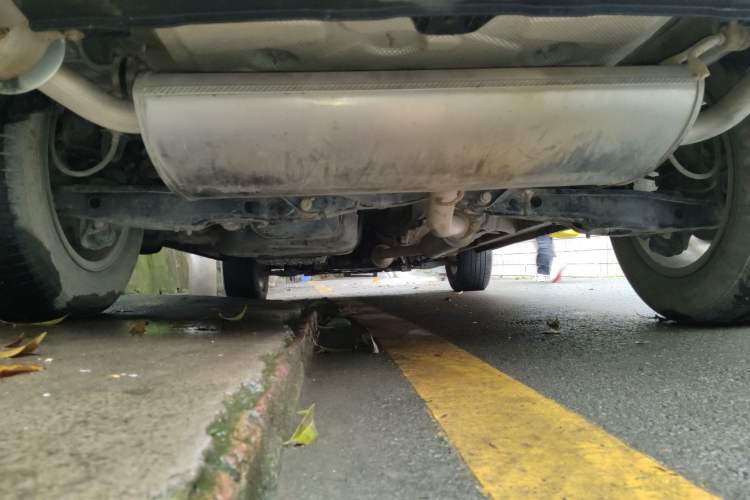 Used CHANGAN CS75 2017 Shangkui Edition 1.5T Automatic Fengxiang Model Chassis Rear
